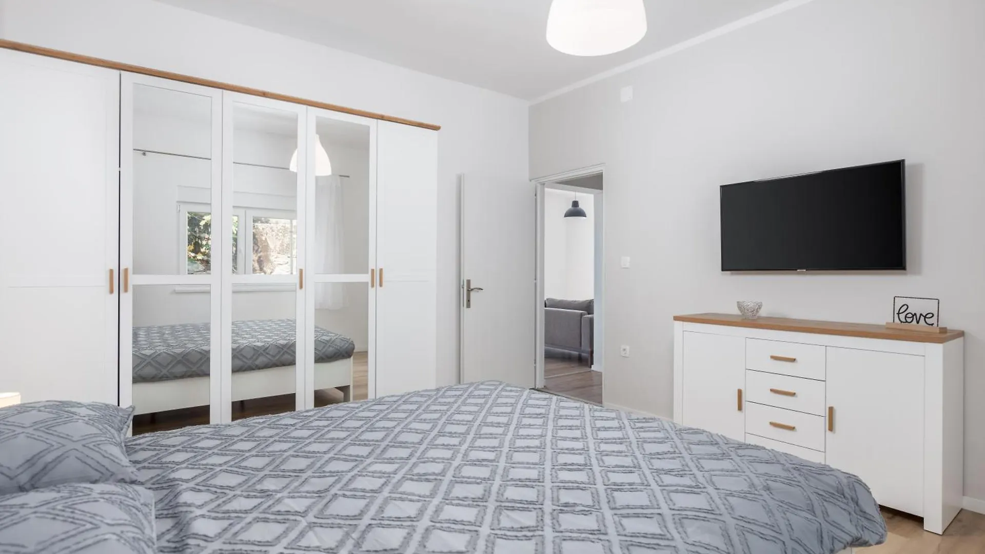 Apartment Div Lovran 0*,  Croatia